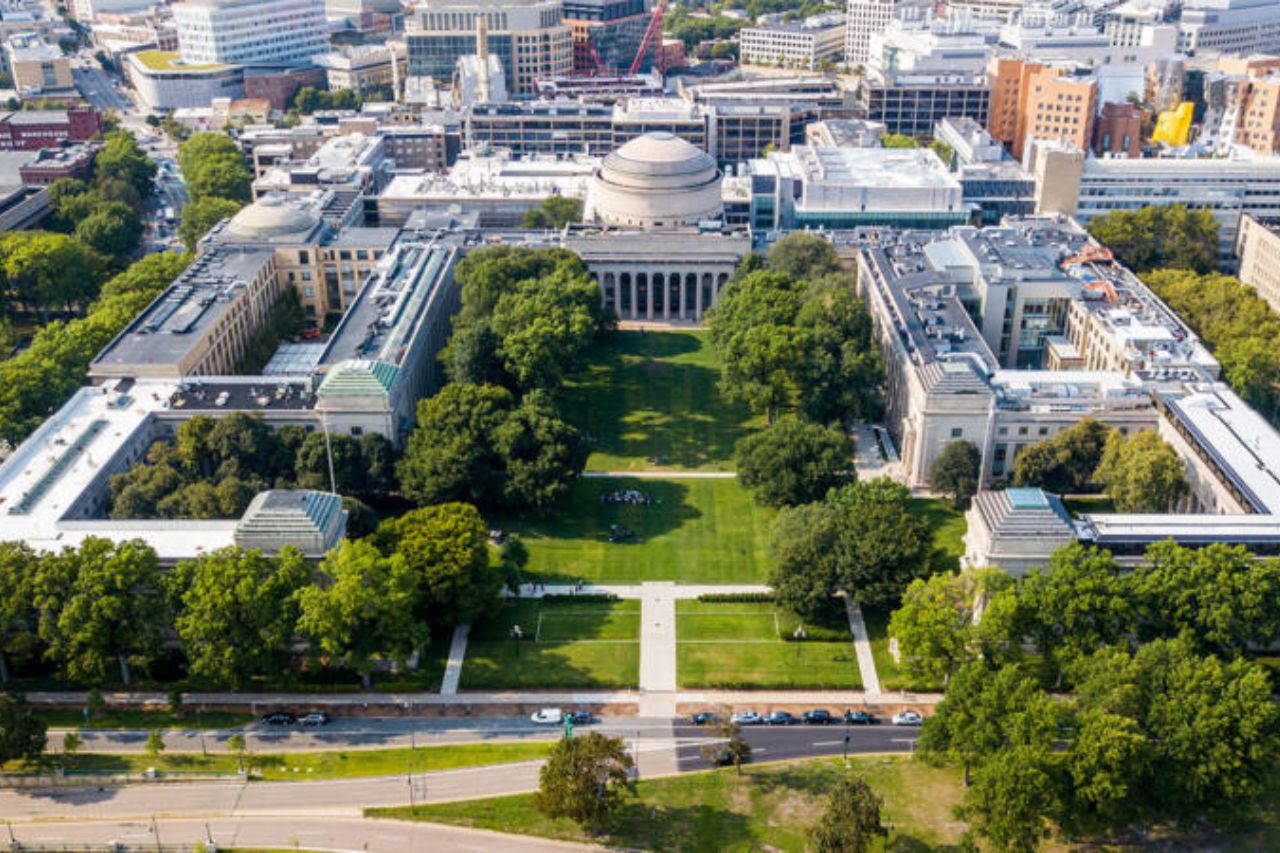 Este prestigioso instituto estuvo en el Rankin de la Mejor Universidad del Mundo durante ocho años consecutivos desde el 2012 hasta el 2021.