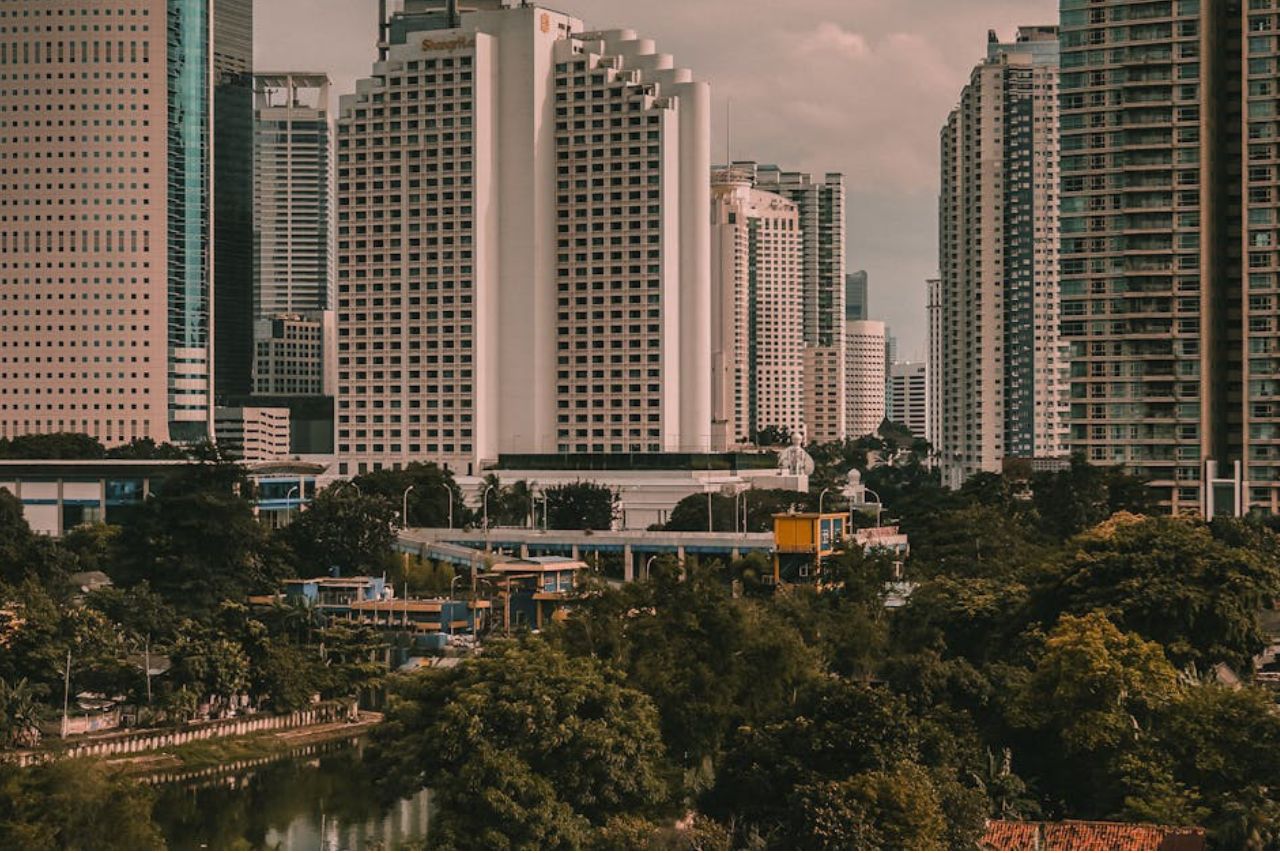 En las grandes ciudades encontrar un departamento cómodo a un buen precio se ha convertido en otro idilio para los jóvenes.